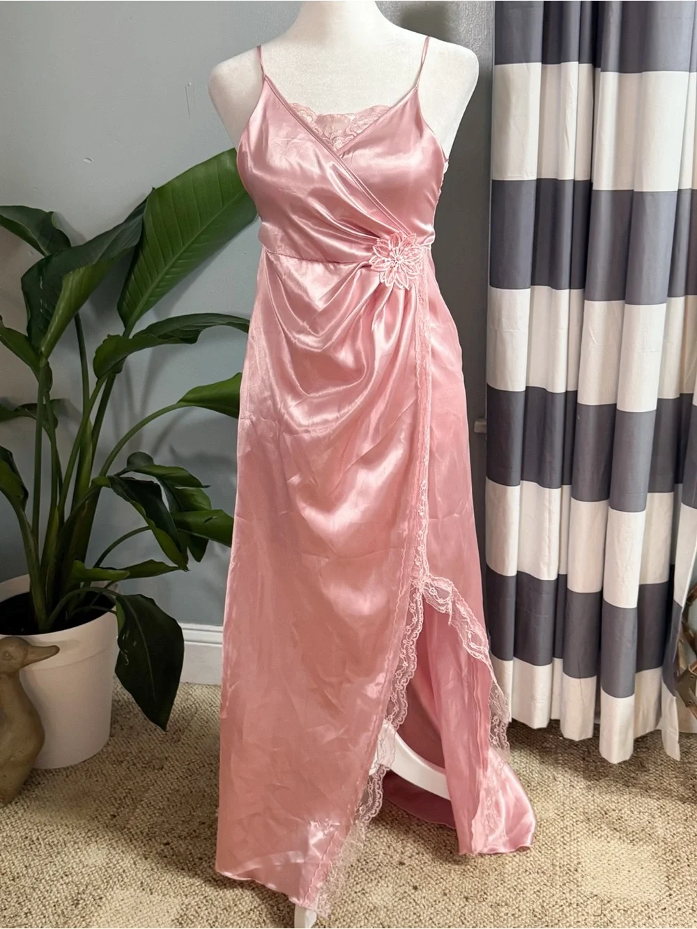 SHEIN Girls Pink Satin Lace Trim Dress Size 10 Years – Excellent Condition